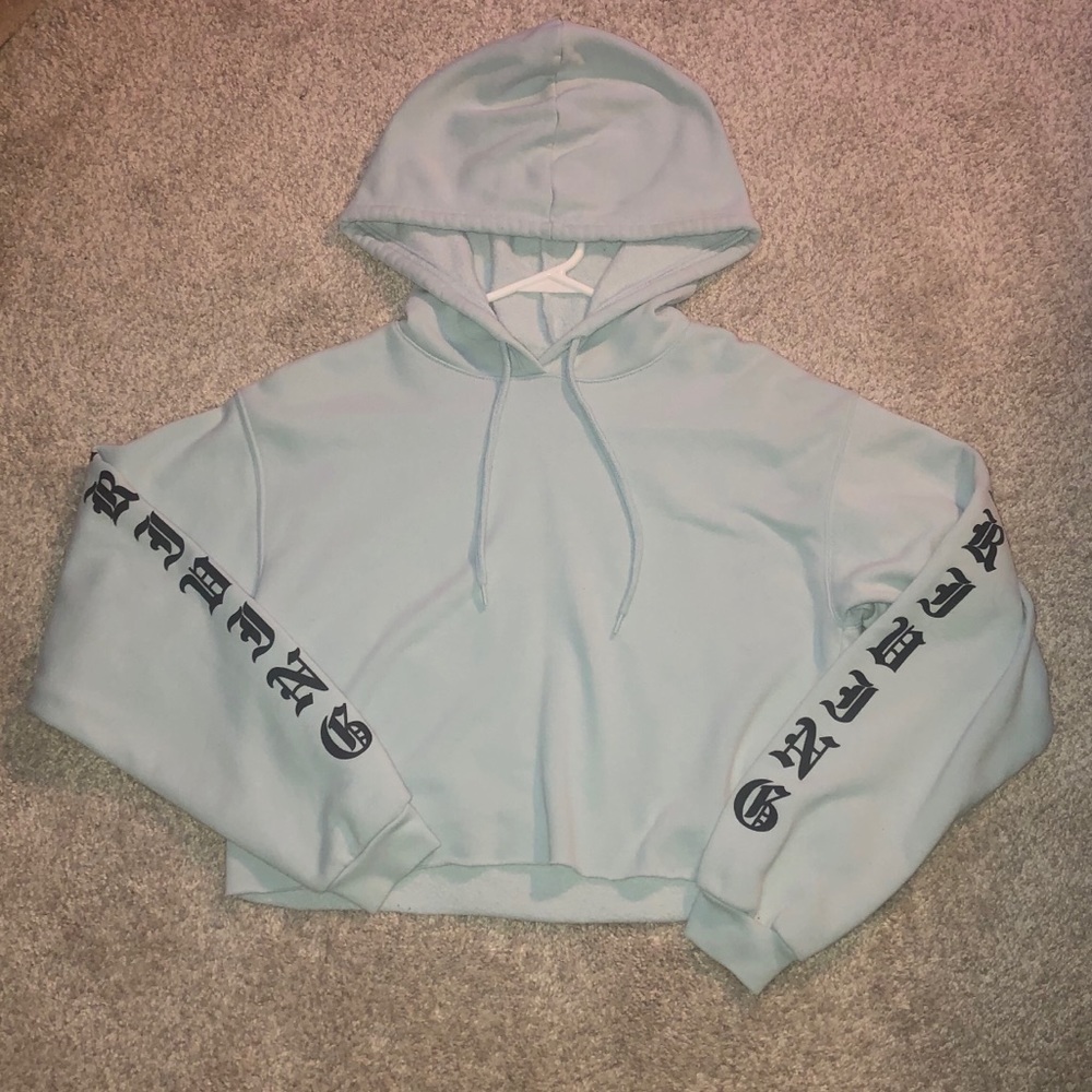 Baby blue long sleeve crop top pull over hoodie